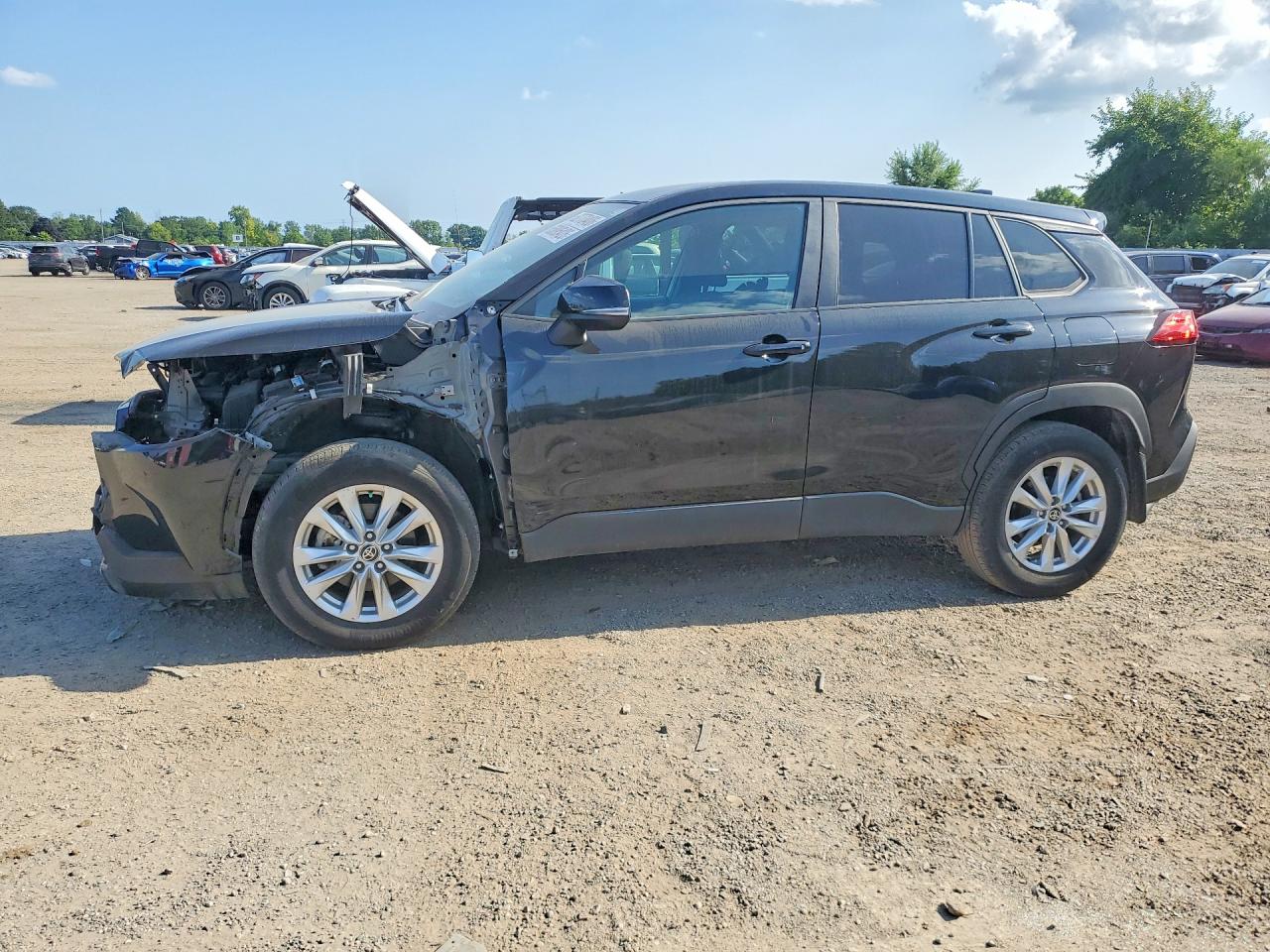 2024 TOYOTA COROLLA CROSS LE