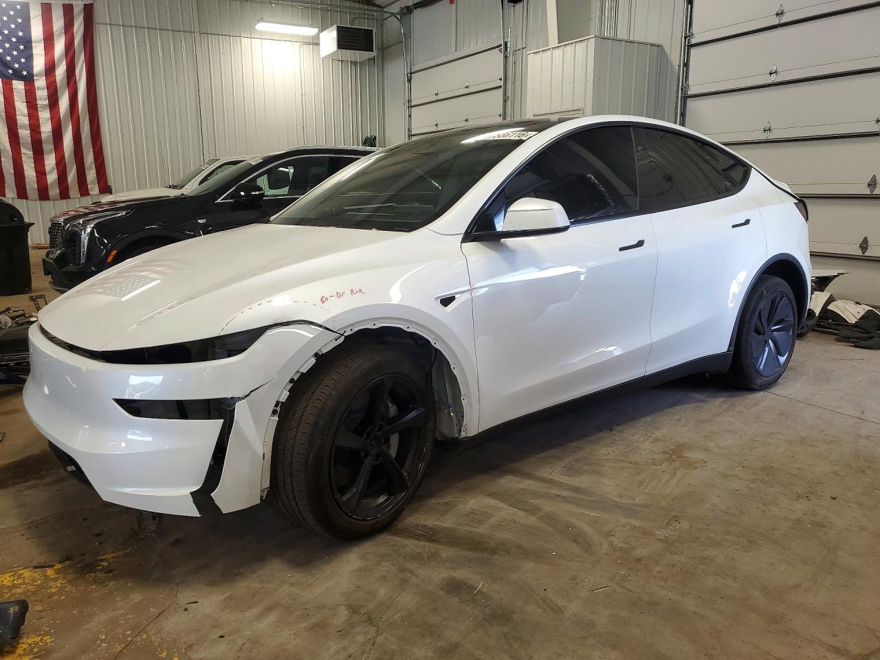 2026 TESLA MODEL Y