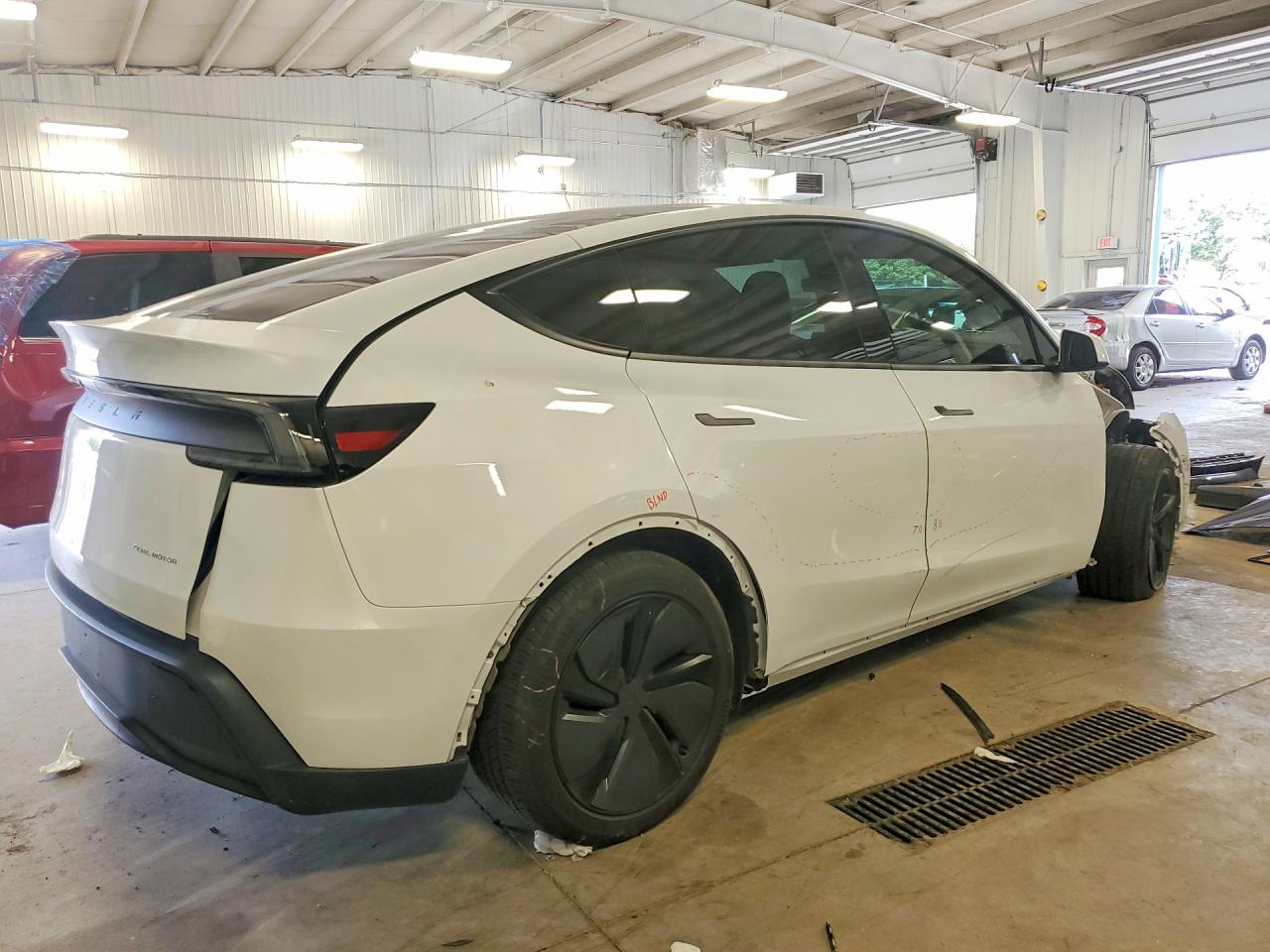 2026 TESLA MODEL Y — снимка 3