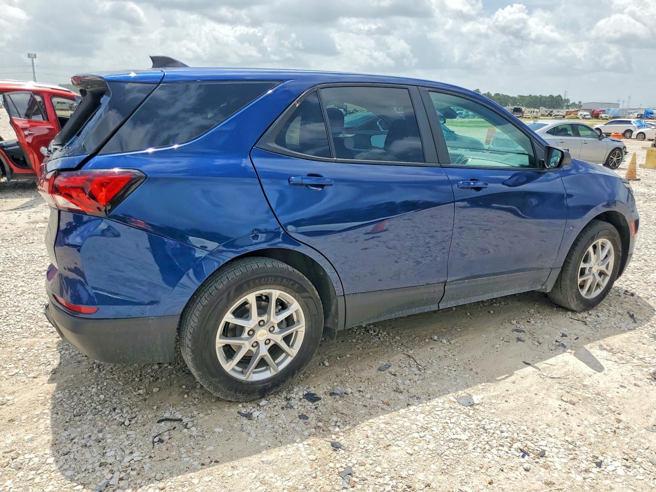 2022 CHEVROLET EQUINOX LS — снимка 3