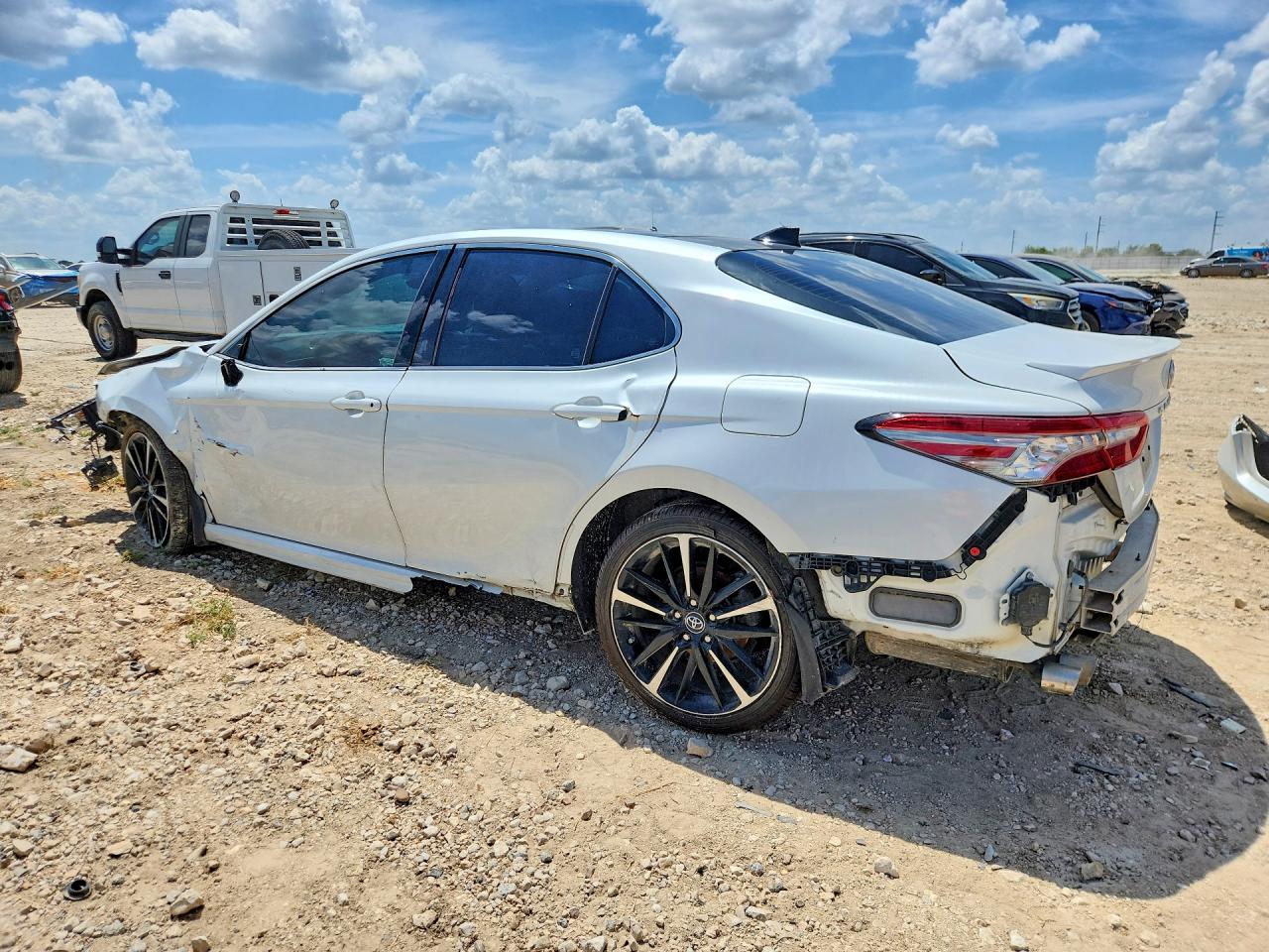 2018 TOYOTA CAMRY XSE V6 — снимка 2