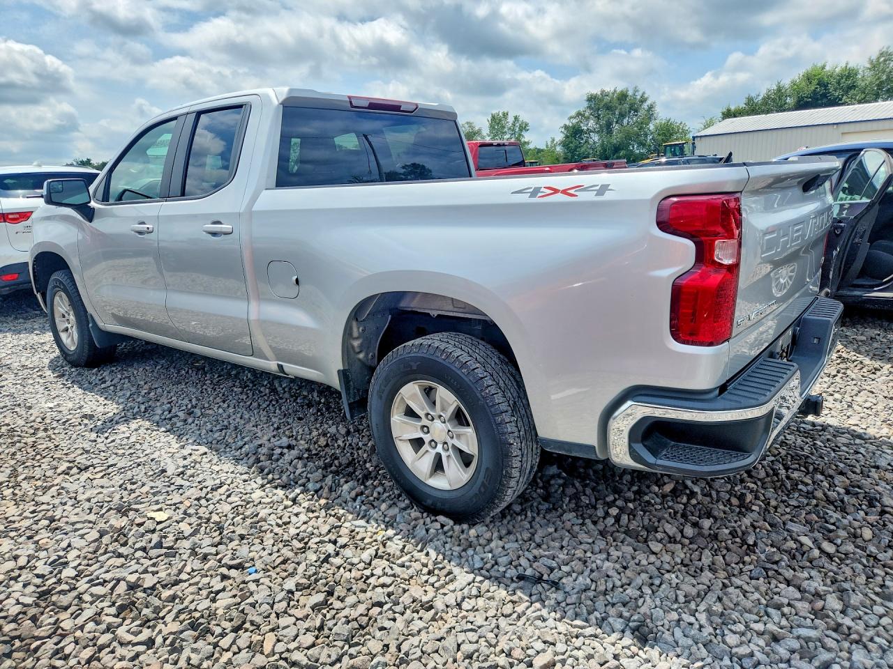 2022 CHEVROLET SILVERADO K1500 LT — снимка 2