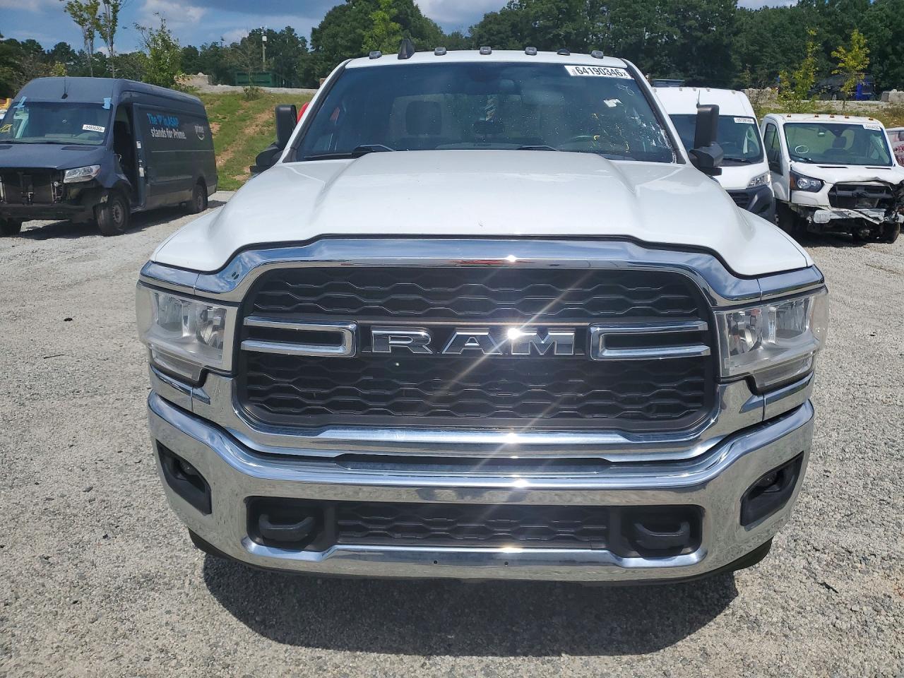 2022 RAM 3500 — снимка 5