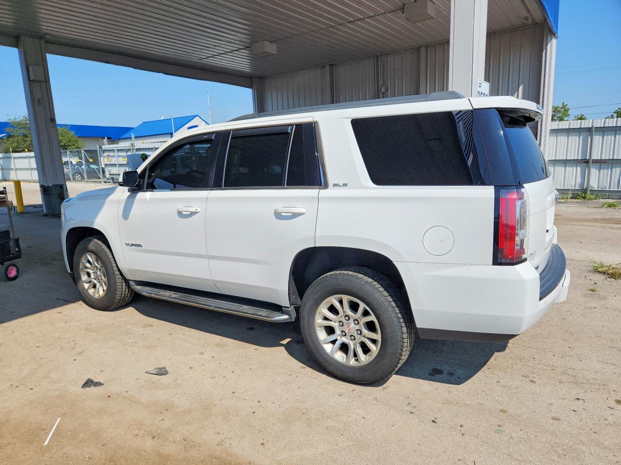 2016 GMC YUKON SLE — снимка 2