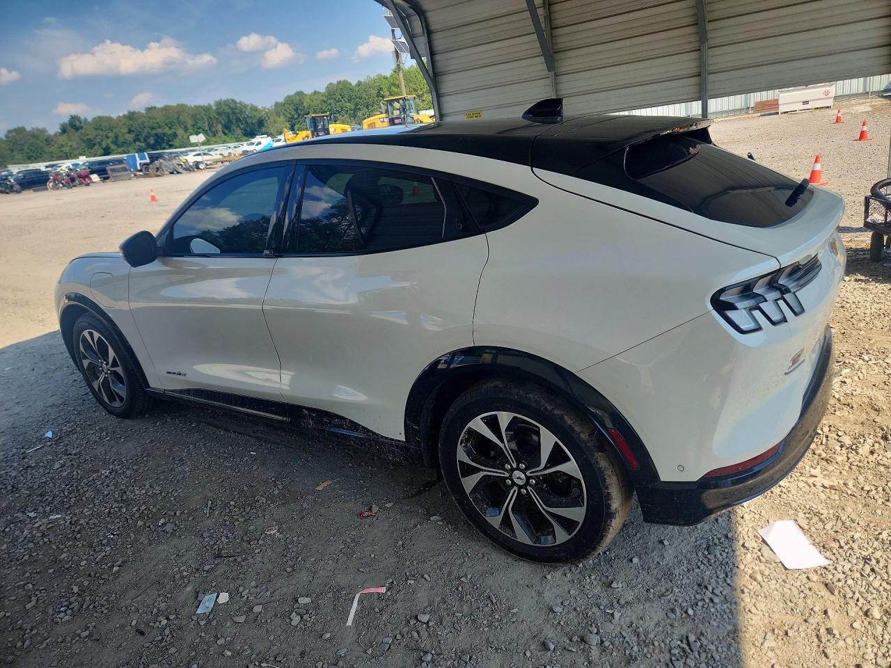 2023 FORD MUSTANG MACH-E PREMIUM — снимка 2