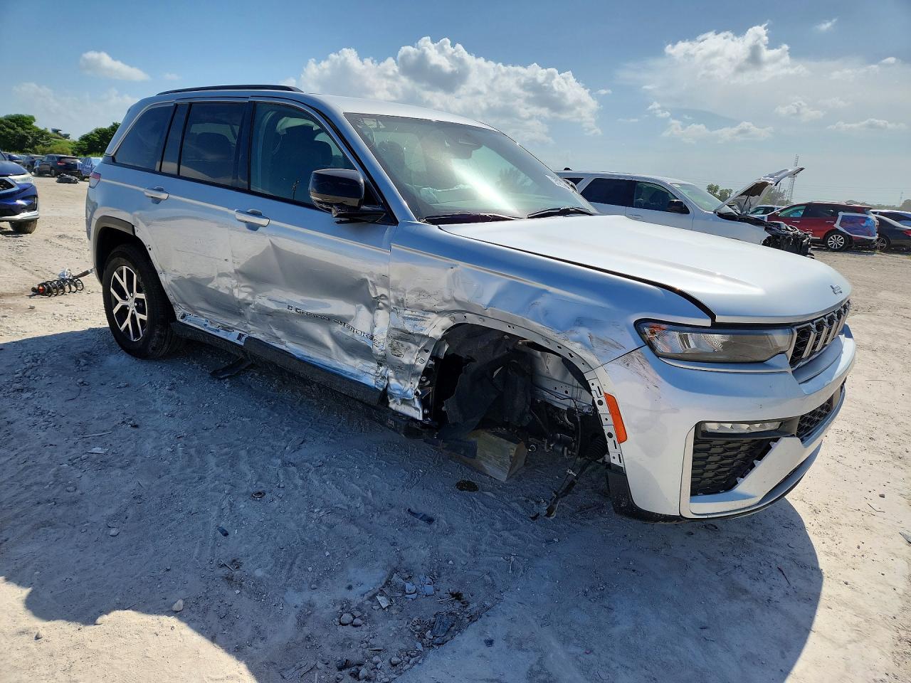 2026 JEEP GRAND CHEROKEE LIMITED — снимка 4