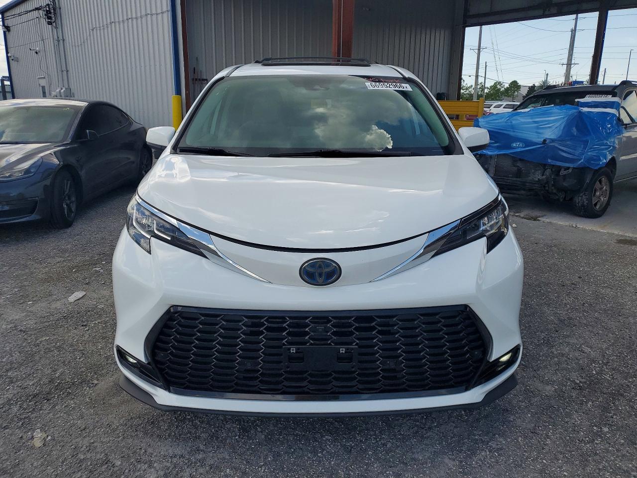2021 TOYOTA SIENNA LE PLUS PACKAGE — снимка 5