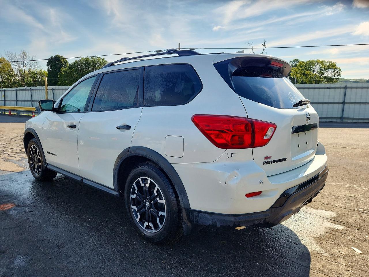 2020 NISSAN PATHFINDER SL — снимка 2