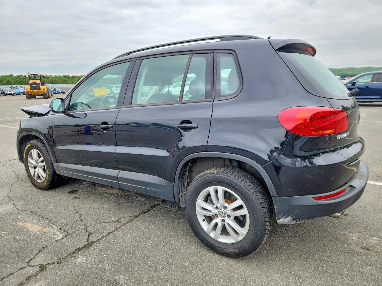2016 VOLKSWAGEN TIGUAN S — снимка 2