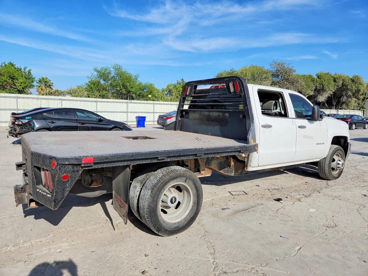 2017 CHEVROLET SILVERADO C3500 — снимка 3