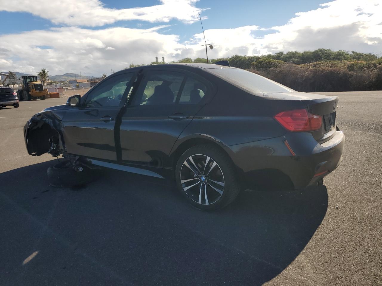 2015 BMW 328 I — снимка 2