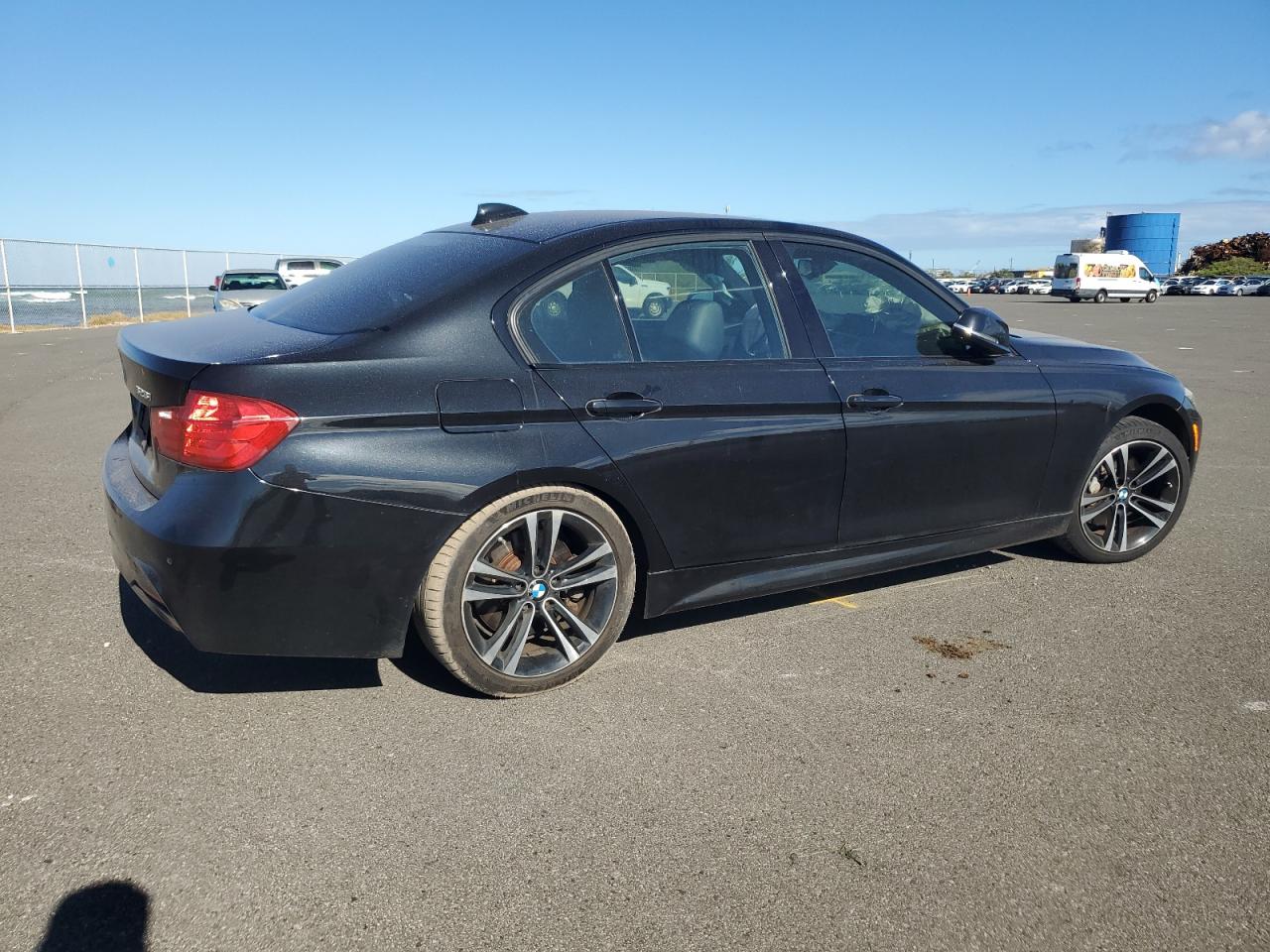 2015 BMW 328 I — снимка 3