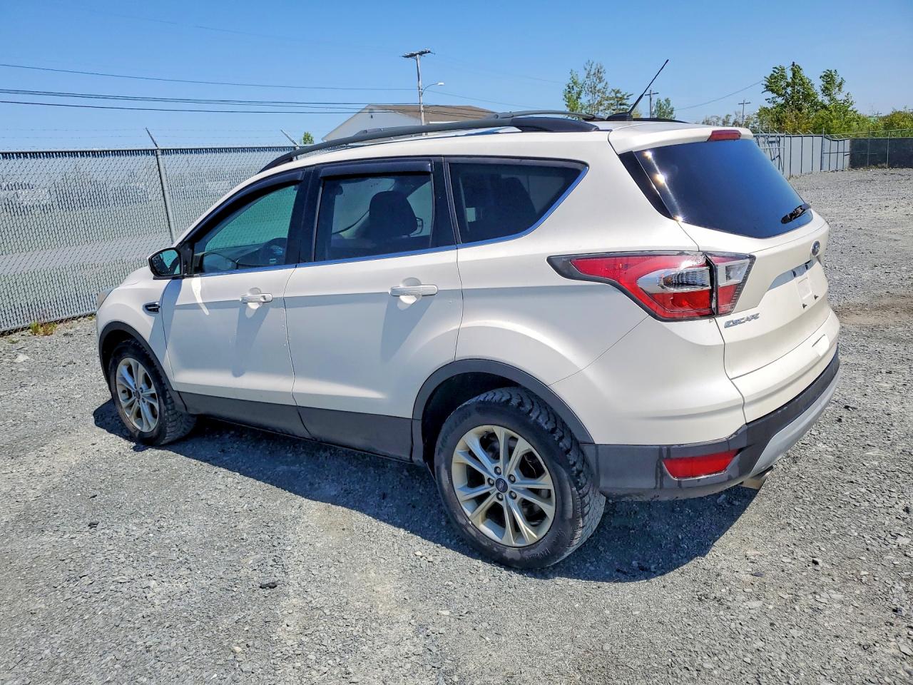 2017 FORD ESCAPE SE — снимка 2