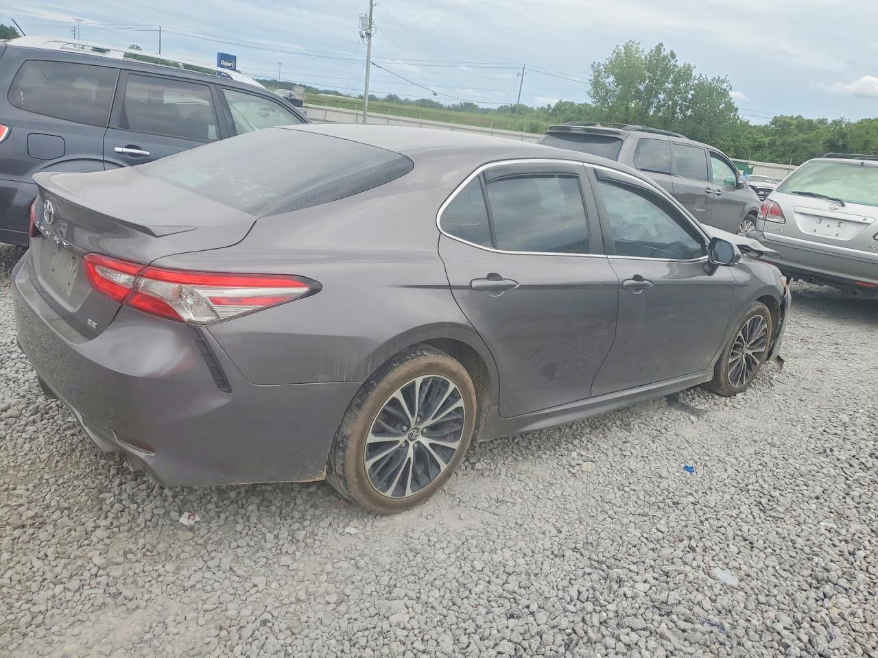 2018 TOYOTA CAMRY SE — снимка 3