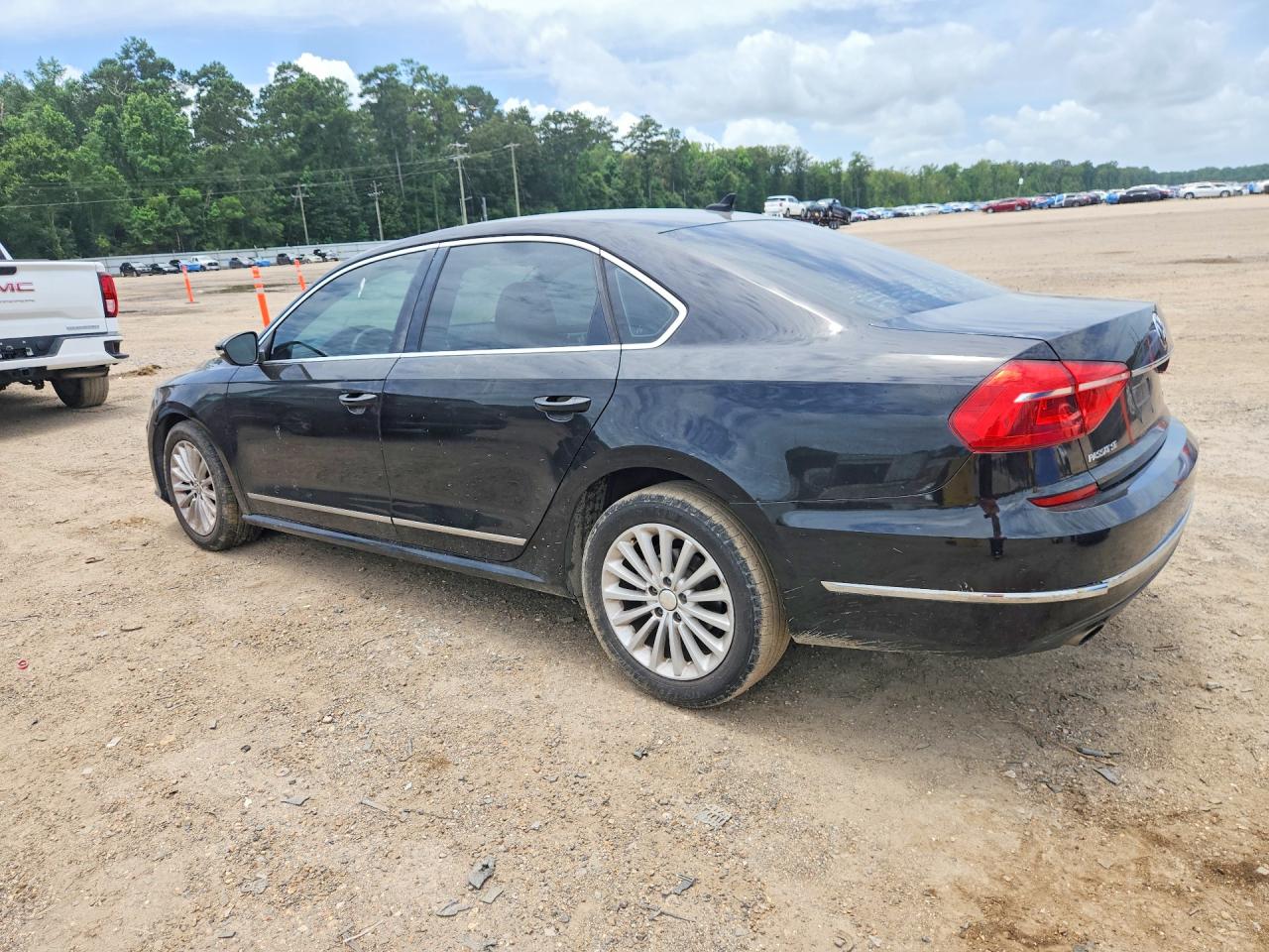 2016 VOLKSWAGEN PASSAT SE — снимка 2