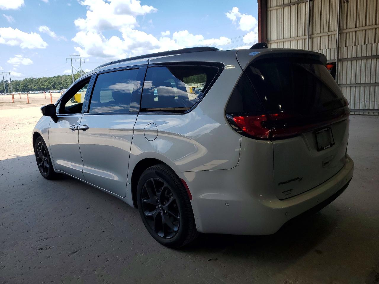 2024 CHRYSLER PACIFICA TOURING L — снимка 2
