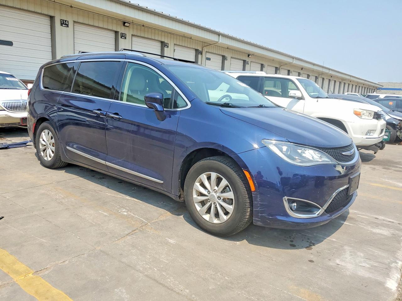 2018 CHRYSLER PACIFICA TOURING L — снимка 4