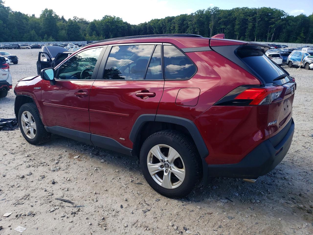 2020 TOYOTA RAV4 LE — снимка 2