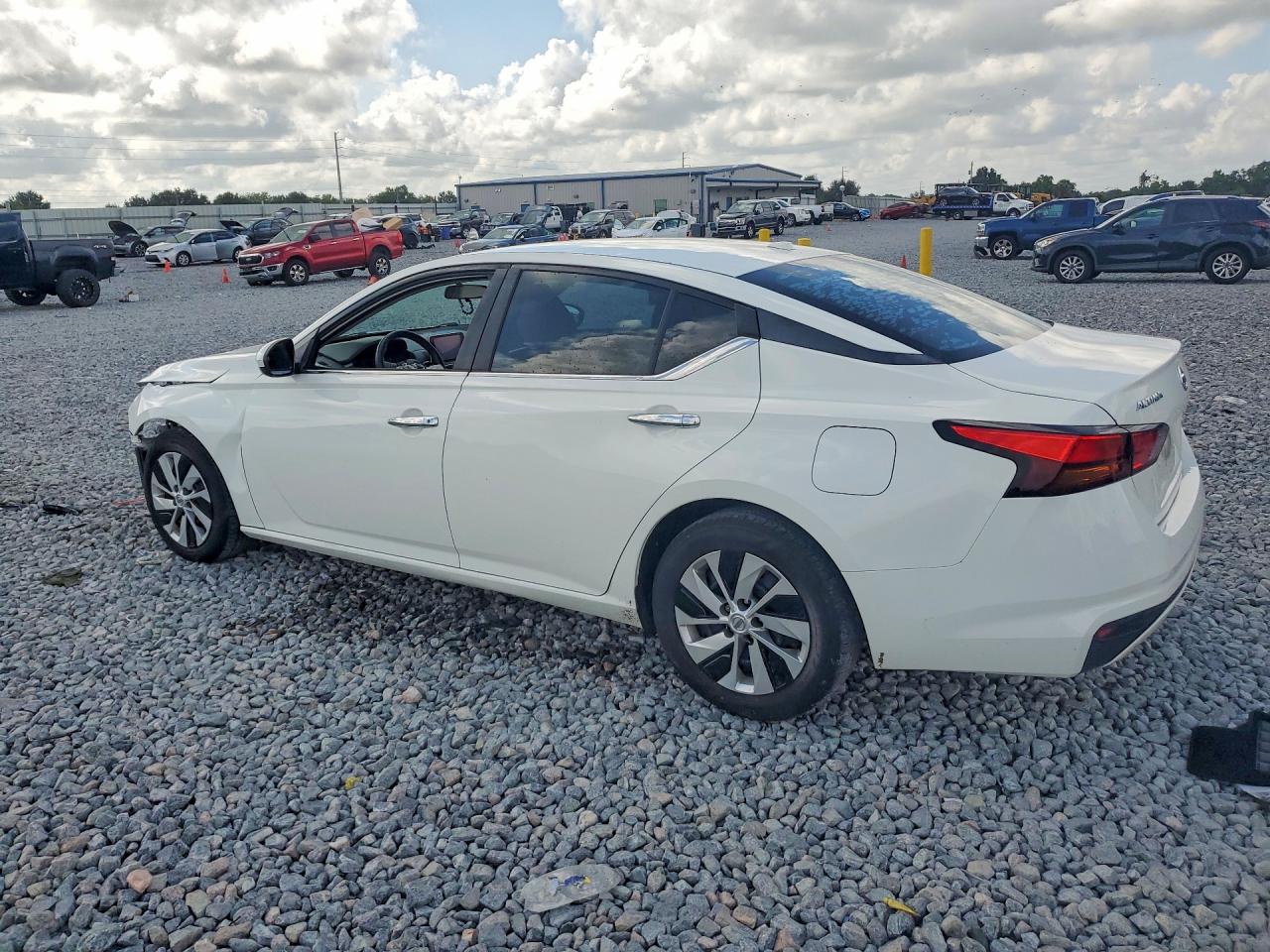 2020 NISSAN ALTIMA S — снимка 2