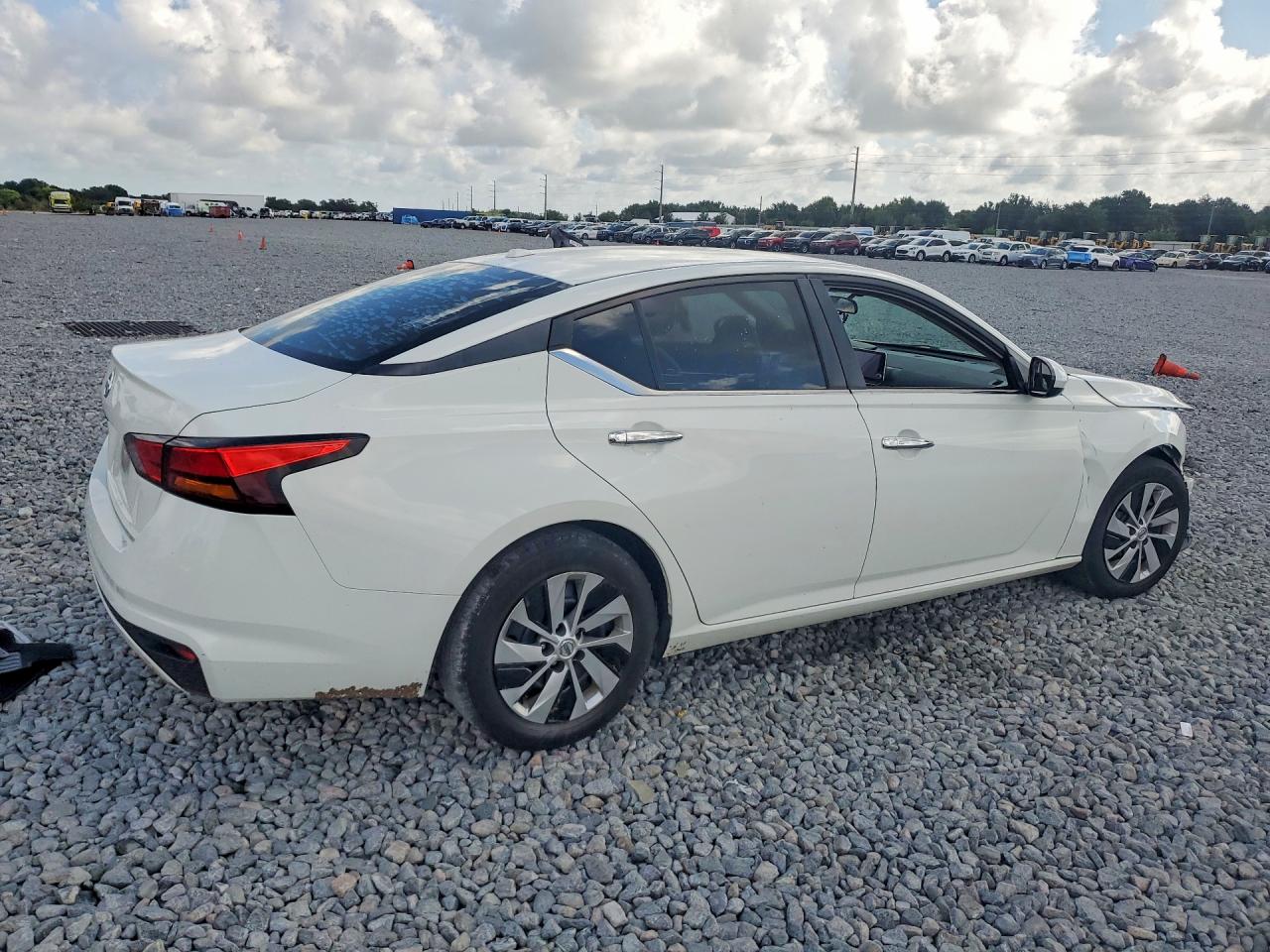 2020 NISSAN ALTIMA S — снимка 3