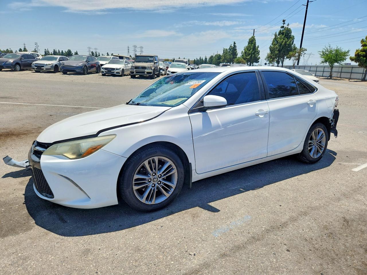 2015 TOYOTA CAMRY SE