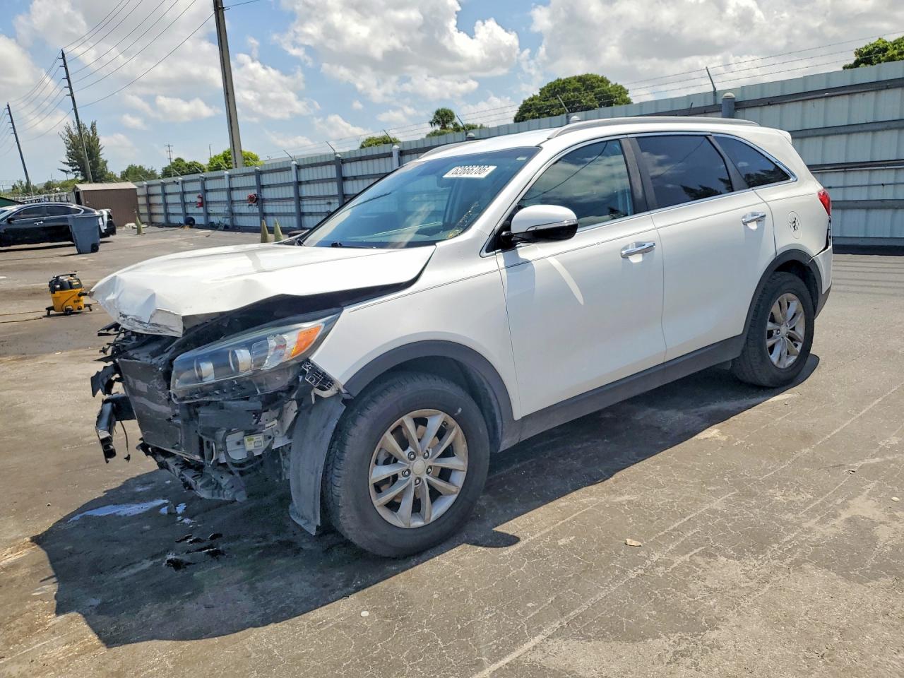 2017 KIA SORENTO LX