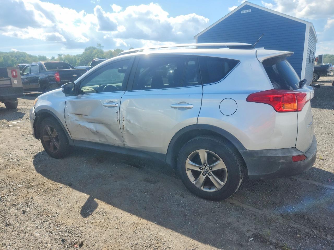 2015 TOYOTA RAV4 XLE — снимка 2