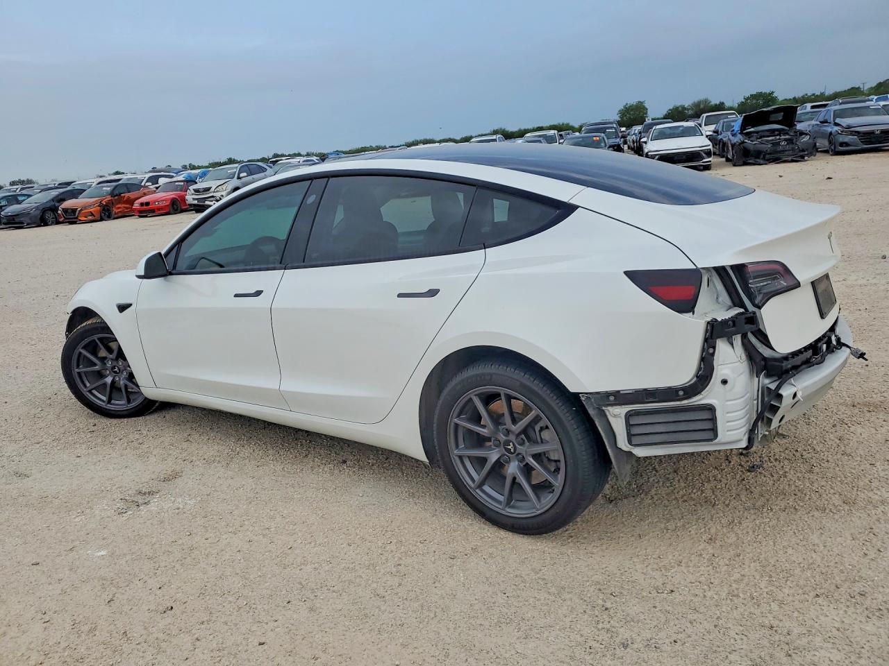 2023 TESLA MODEL 3 — снимка 2