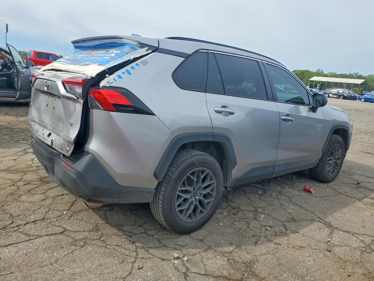 2021 TOYOTA RAV4 LE — снимка 3