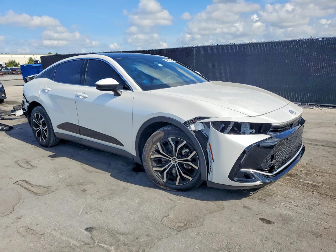2023 TOYOTA CROWN LIMITED — снимка 4