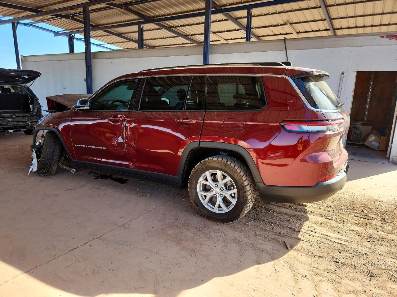 2023 JEEP GRAND CHEROKEE L LIMITED — снимка 2