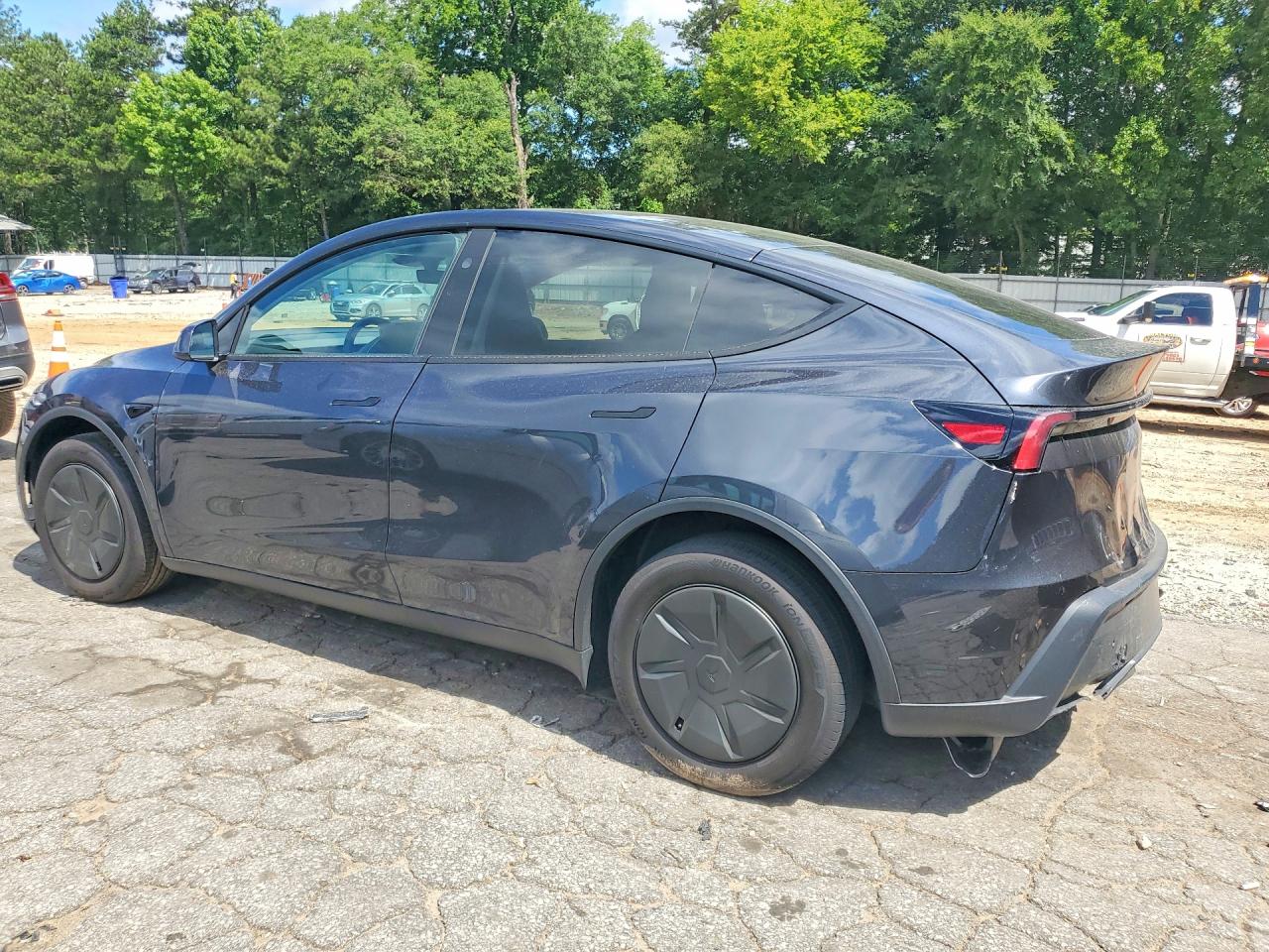 2026 TESLA MODEL Y — снимка 2
