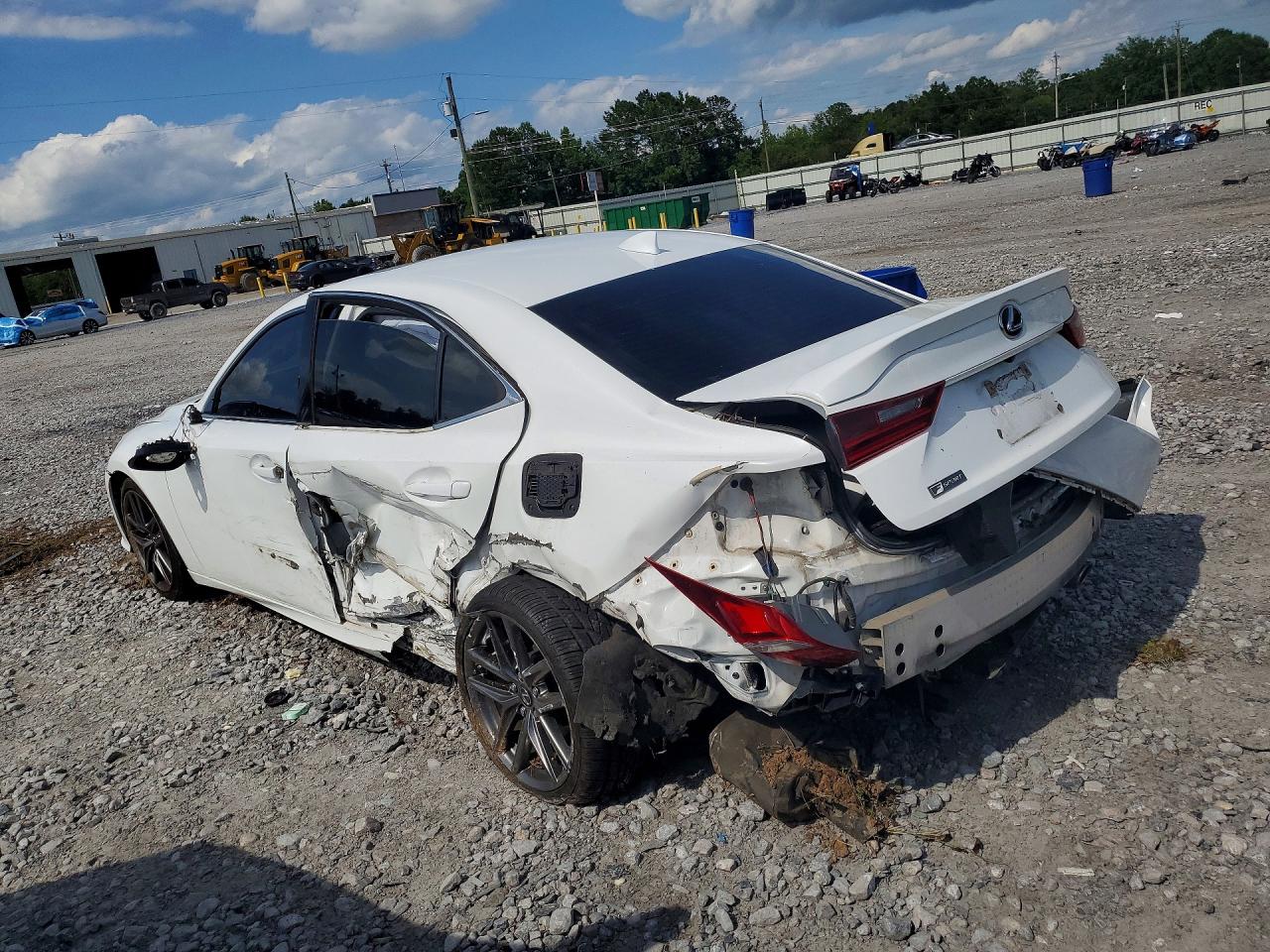 2016 LEXUS IS 200T — снимка 2