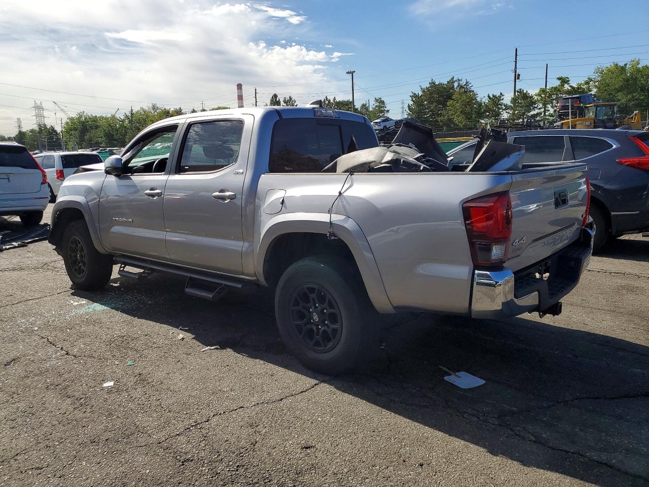 2021 TOYOTA TACOMA SR5 V6 — снимка 2