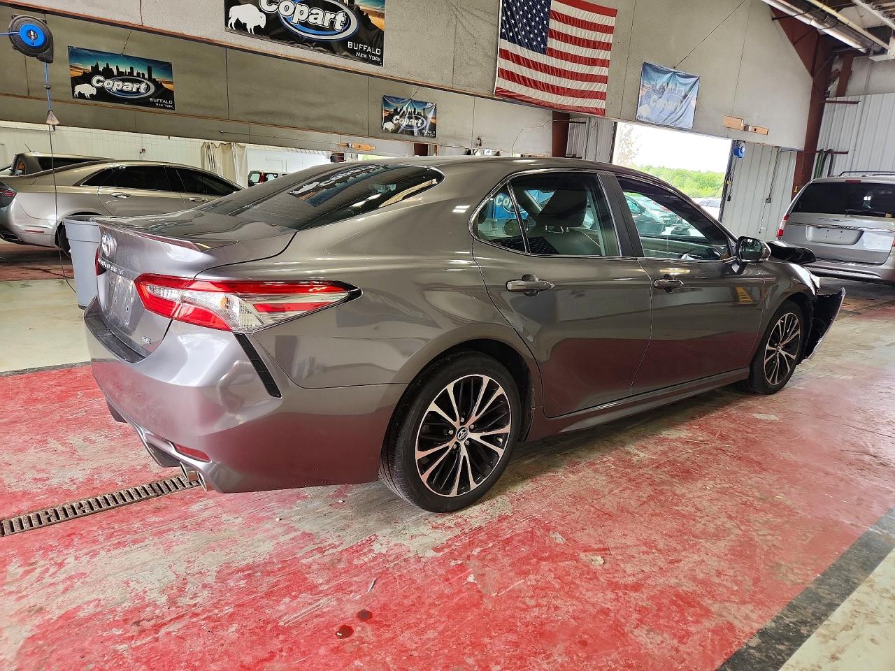 2018 TOYOTA CAMRY SE — снимка 3