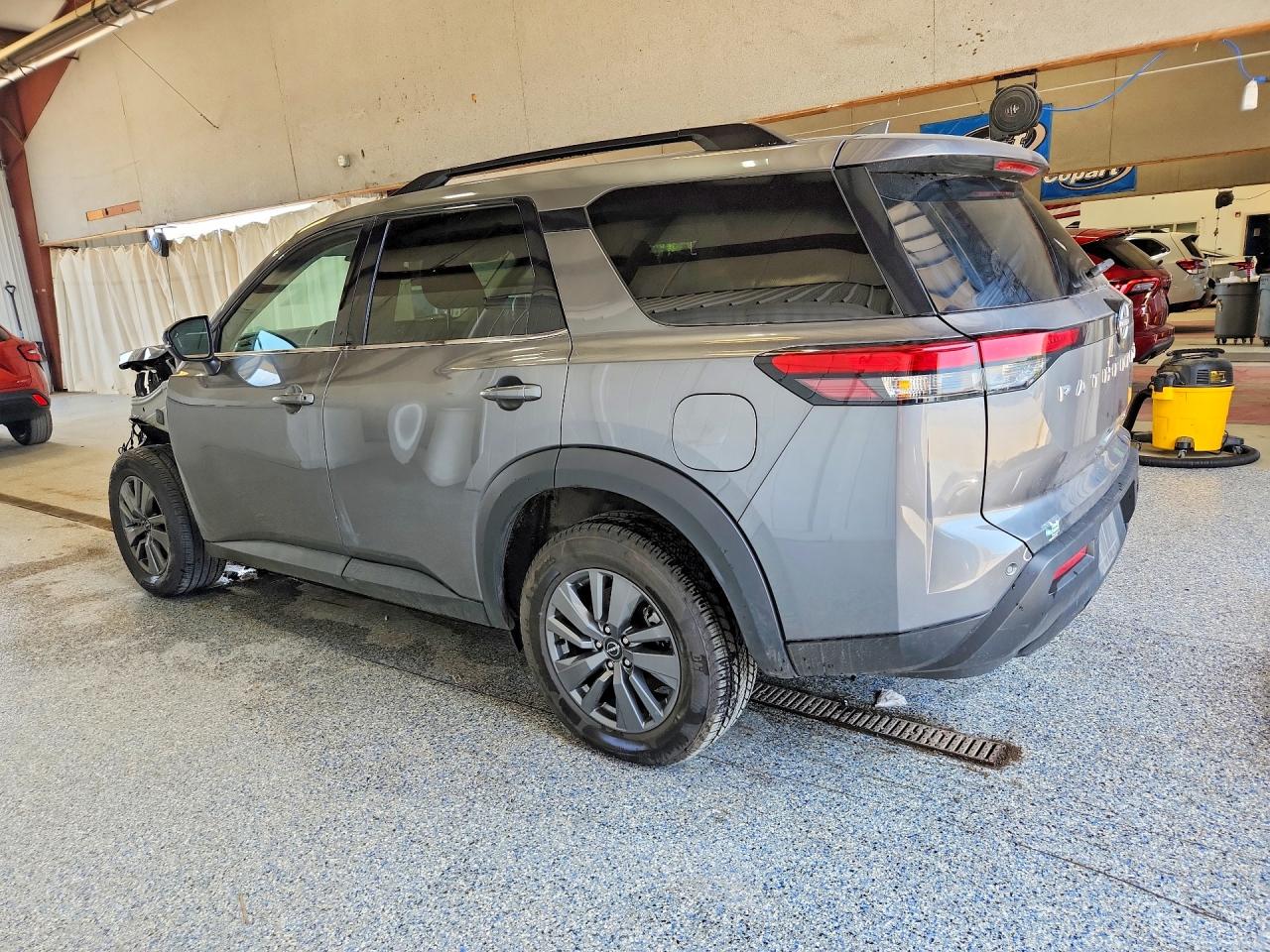 2024 NISSAN PATHFINDER SV — снимка 2