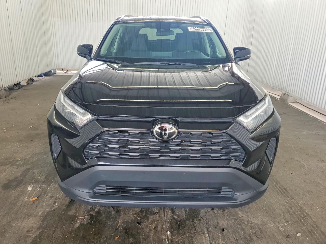 2025 TOYOTA RAV4 XLE — снимка 5