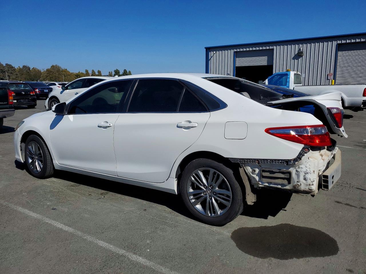 2015 TOYOTA CAMRY SE — снимка 2