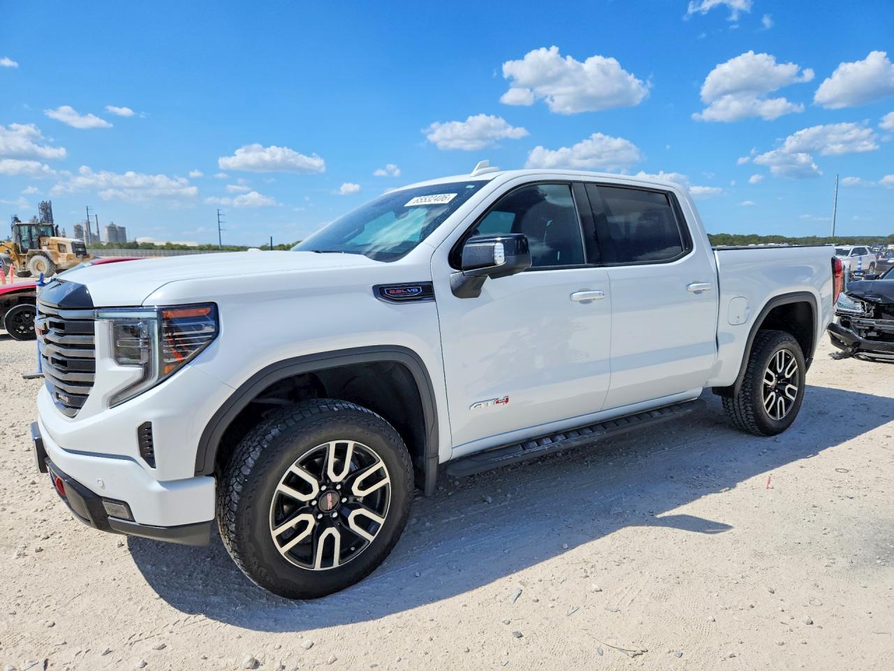 2025 GMC SIERRA K1500 AT4