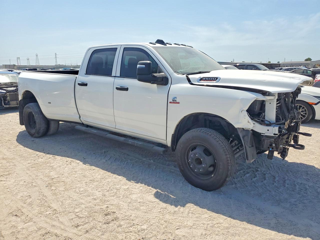 2026 RAM 3500 TRADESMAN — снимка 4