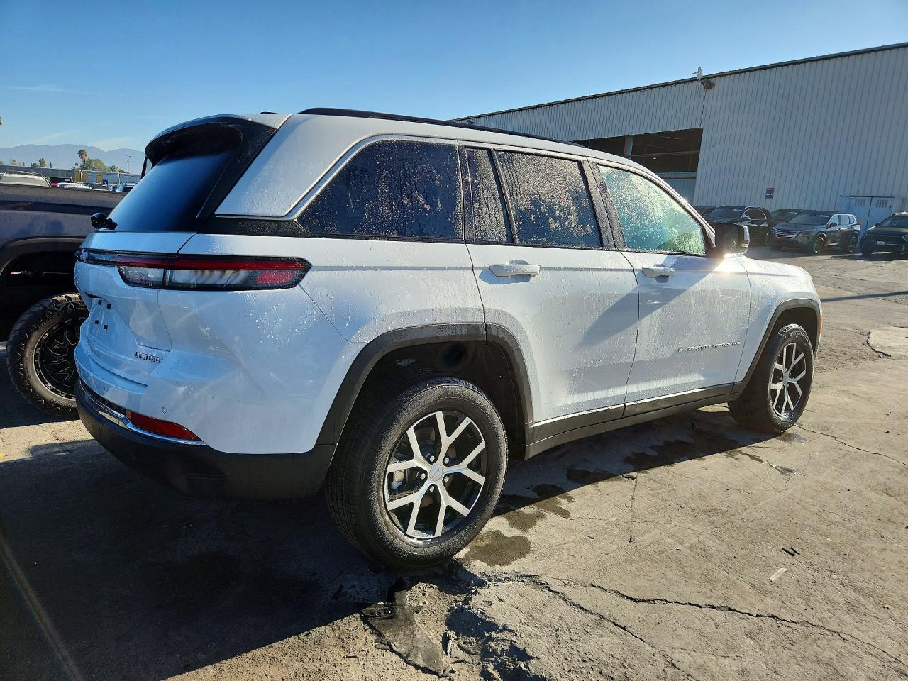 2026 JEEP GRAND CHEROKEE LIMITED — снимка 3