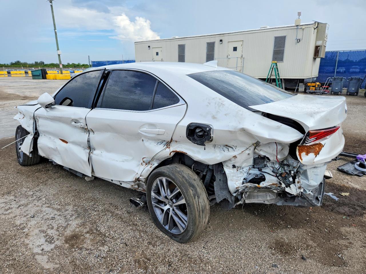 2020 LEXUS IS 300 — снимка 2