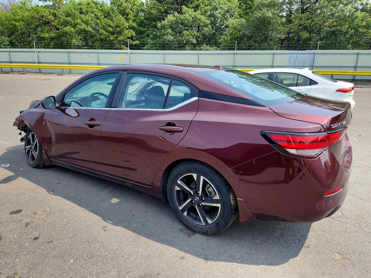 2024 NISSAN SENTRA SV — снимка 2
