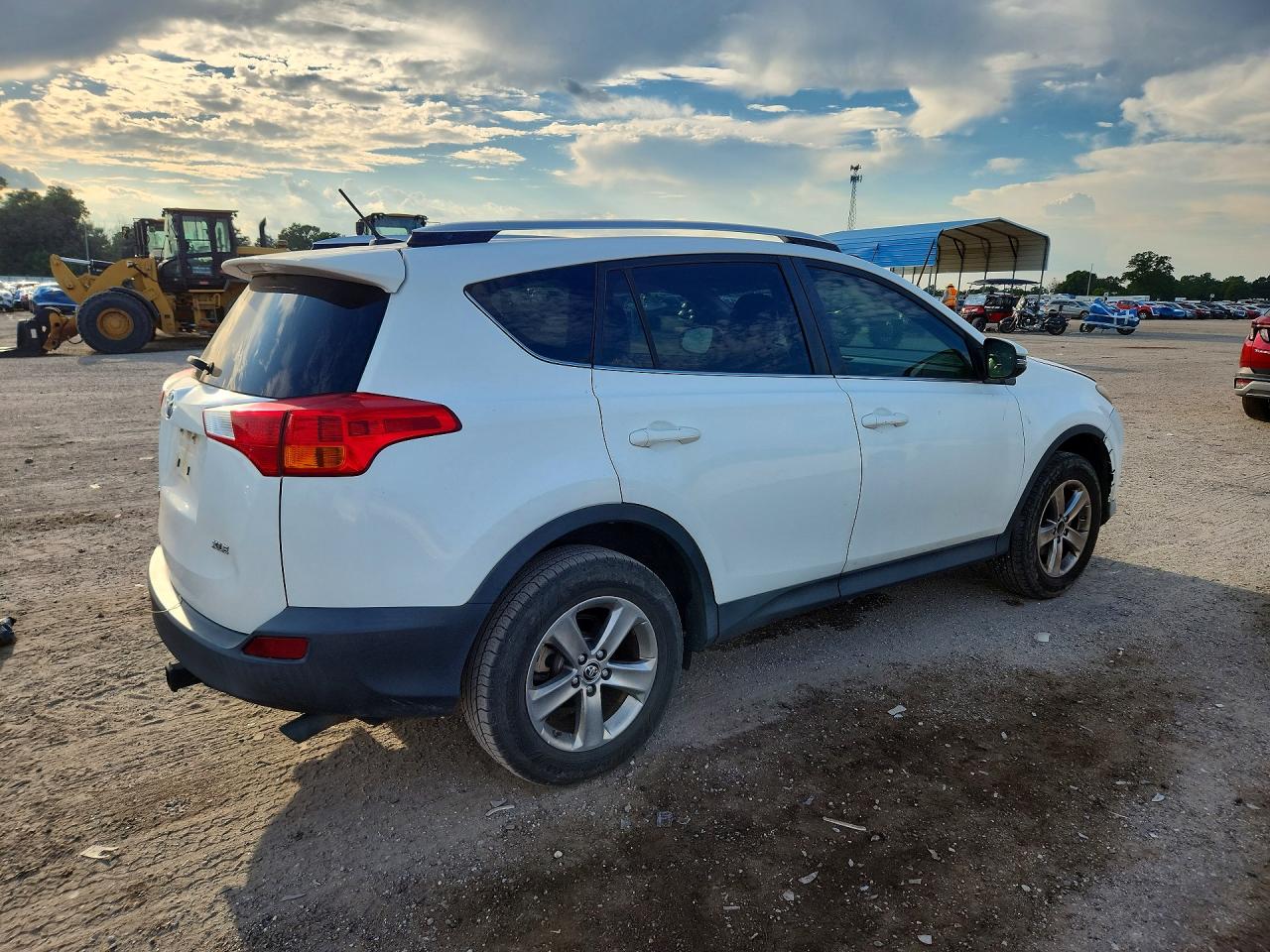 2015 TOYOTA RAV4 XLE — снимка 3