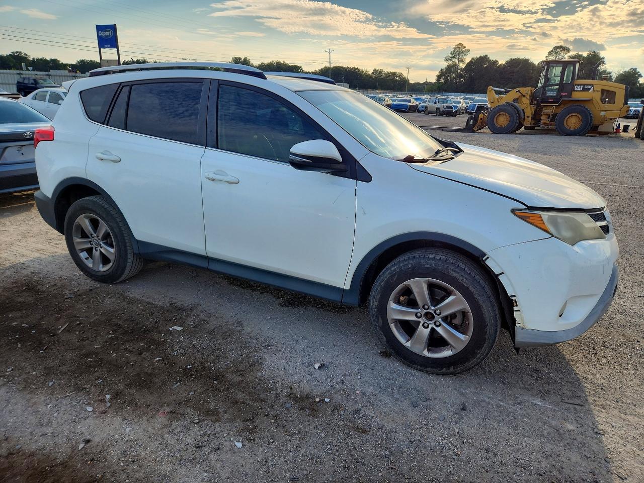 2015 TOYOTA RAV4 XLE — снимка 4