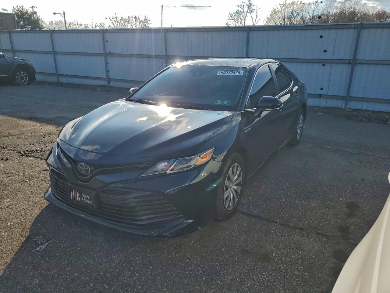 2019 TOYOTA CAMRY LE