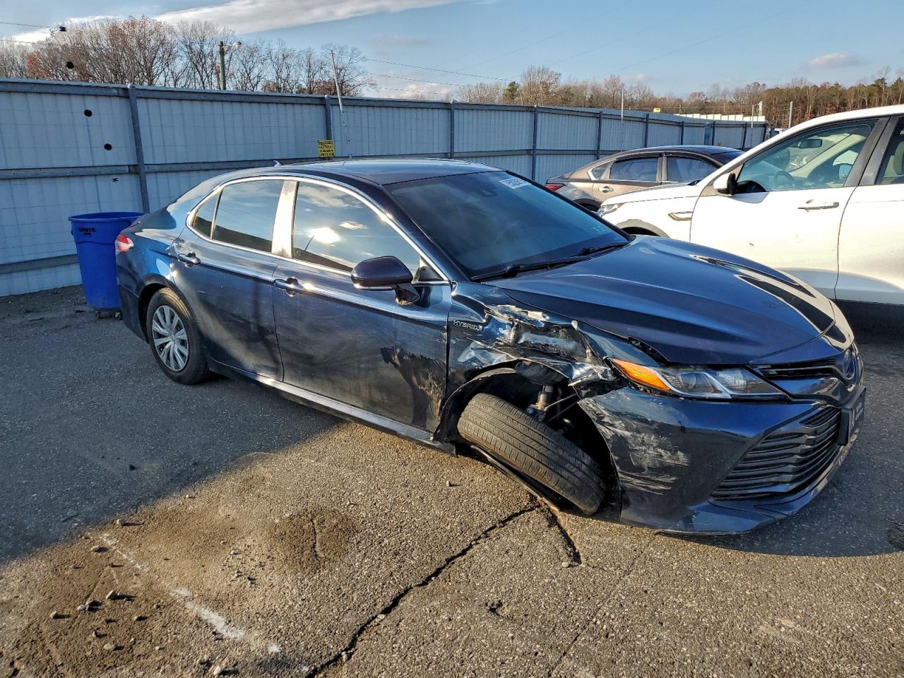 2019 TOYOTA CAMRY LE — снимка 4