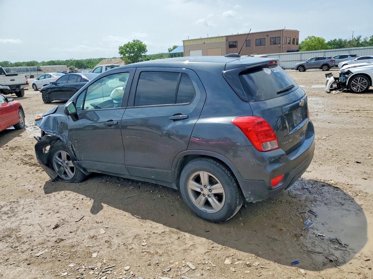 2020 CHEVROLET TRAX LS — снимка 2