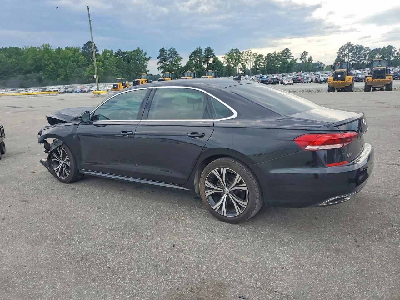 2021 VOLKSWAGEN PASSAT SE — снимка 2