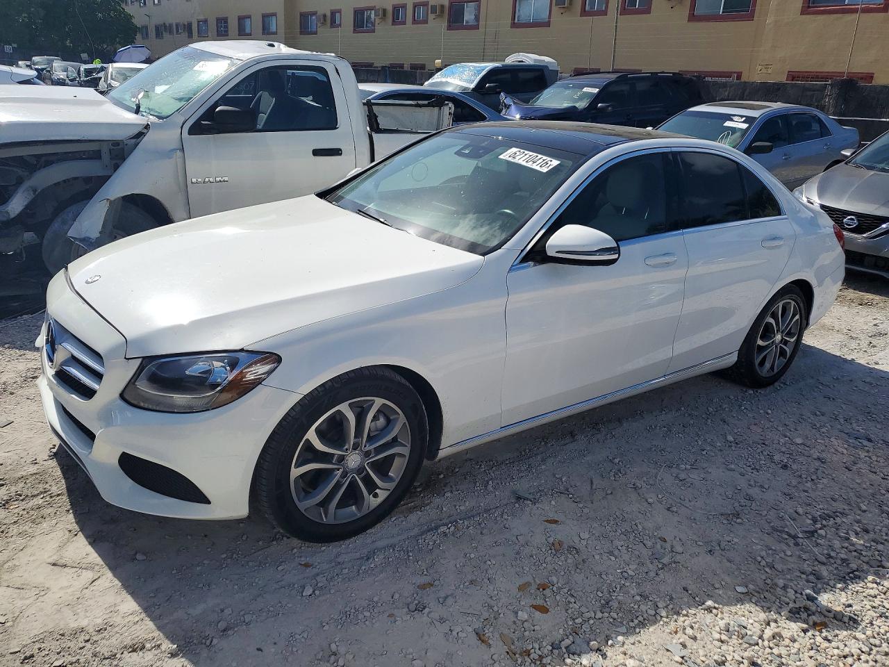 2017 MERCEDES-BENZ C 300